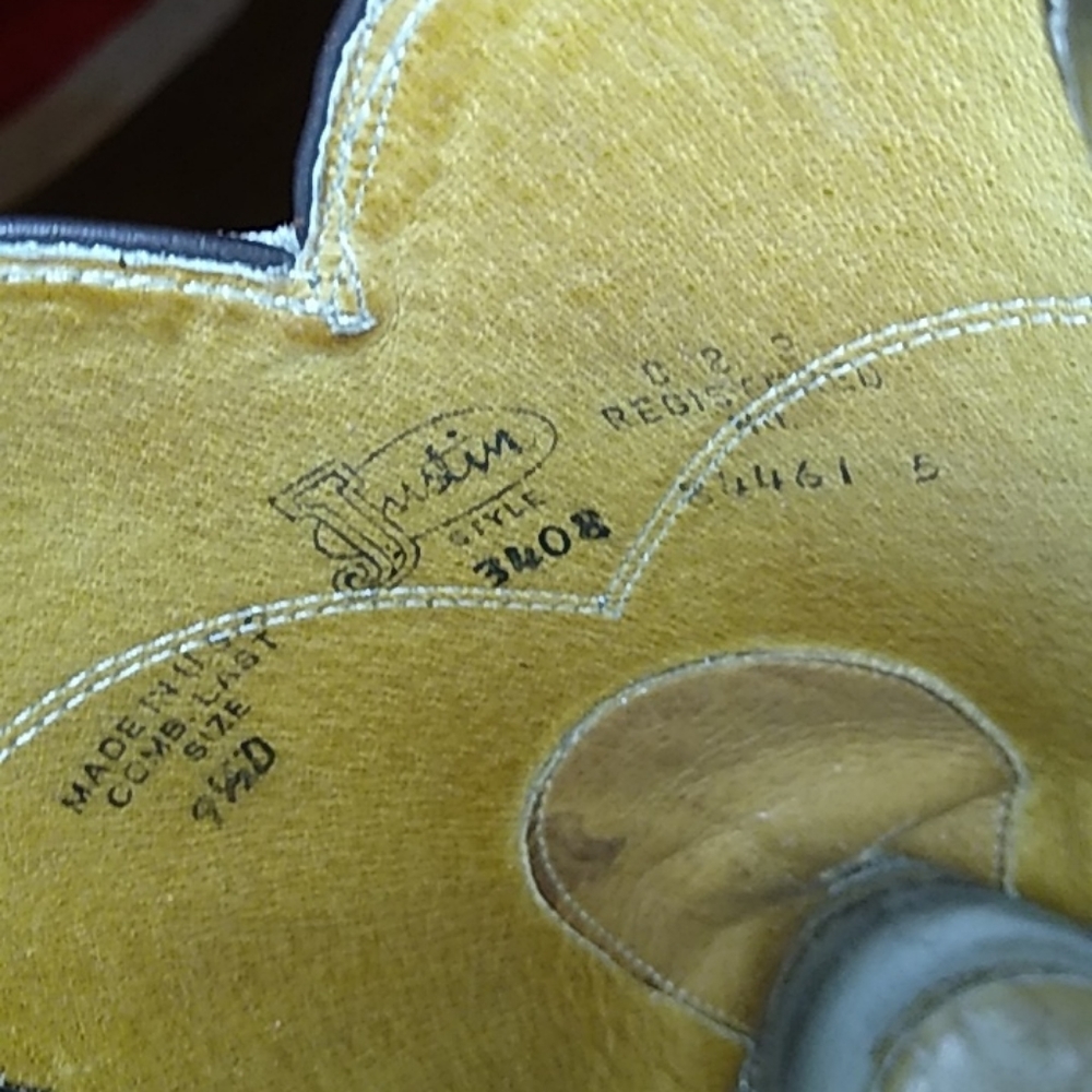 Justin Boots - Picture 2 of 3
